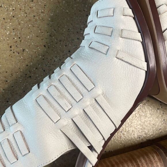 Caslon Martin Leather Open Toe Slingback Sandals 7 Bone - Picture 13 of 16